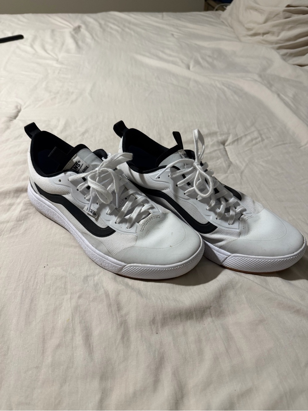 Vans Men’s White and Black Low-Top Skate Sneakers